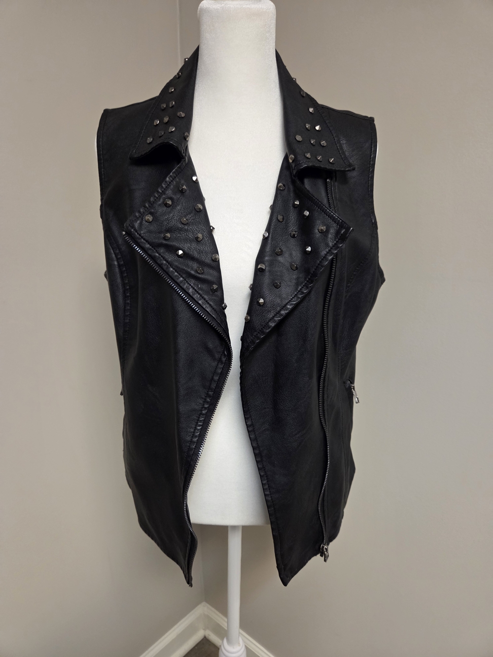 Groovy MonkeyBlack Studded Faux Leather Moto Vest for Women Size L